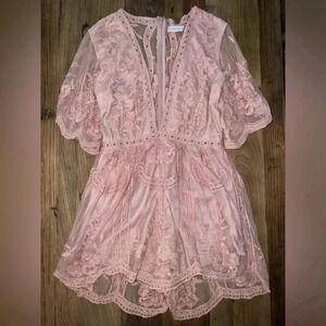 ✨HP9/25✨ Honey Punch Embroidered Lace Romper Mauve Pink - Size M